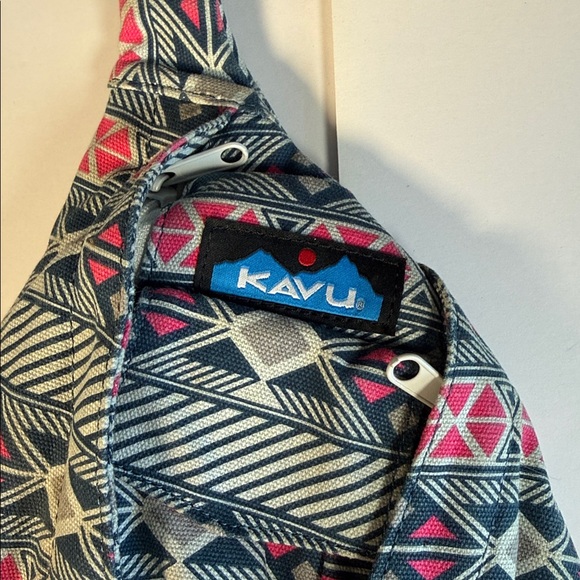 Kavu Mini Geometric Sling Bag in Pink, Navy, White - Picture 2 of 8